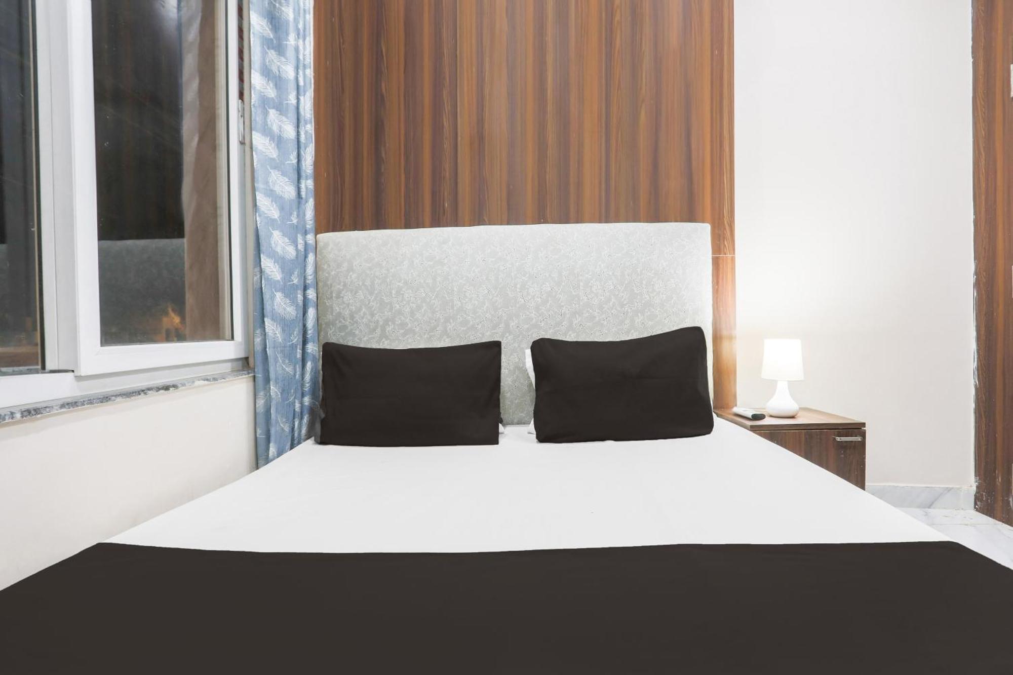 Hotel O S Grand Allāhābād Junction Eksteriør billede